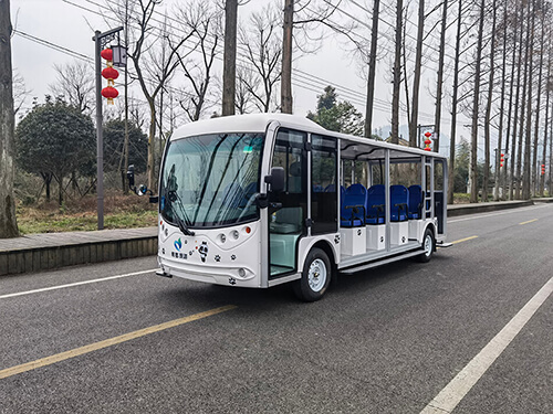 國內(nèi)**的電動<a href=http://m.lannanhai.cn/tags/guanguangche/ target=_blank class=infotextkey>觀光車</a>