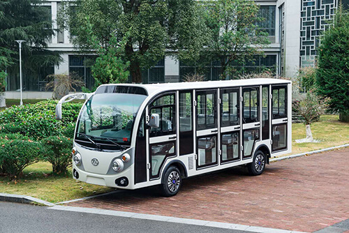 電動(dòng)<a href=http://m.lannanhai.cn/tags/guanguangche/ target=_blank class=infotextkey>觀光車(chē)</a>如何上路騎
